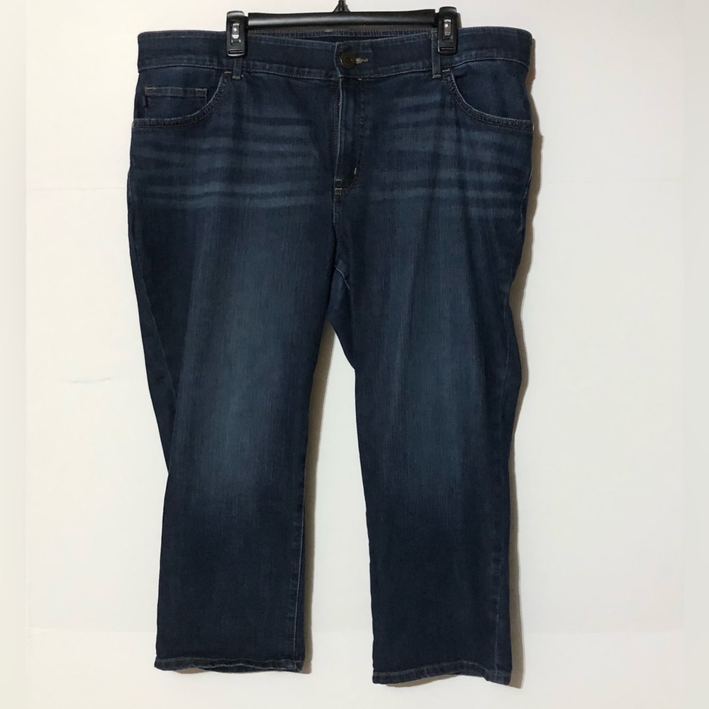 Lee Women’s Dark Blue Denim Mid Rise Capri Jeans Size 18W Medium